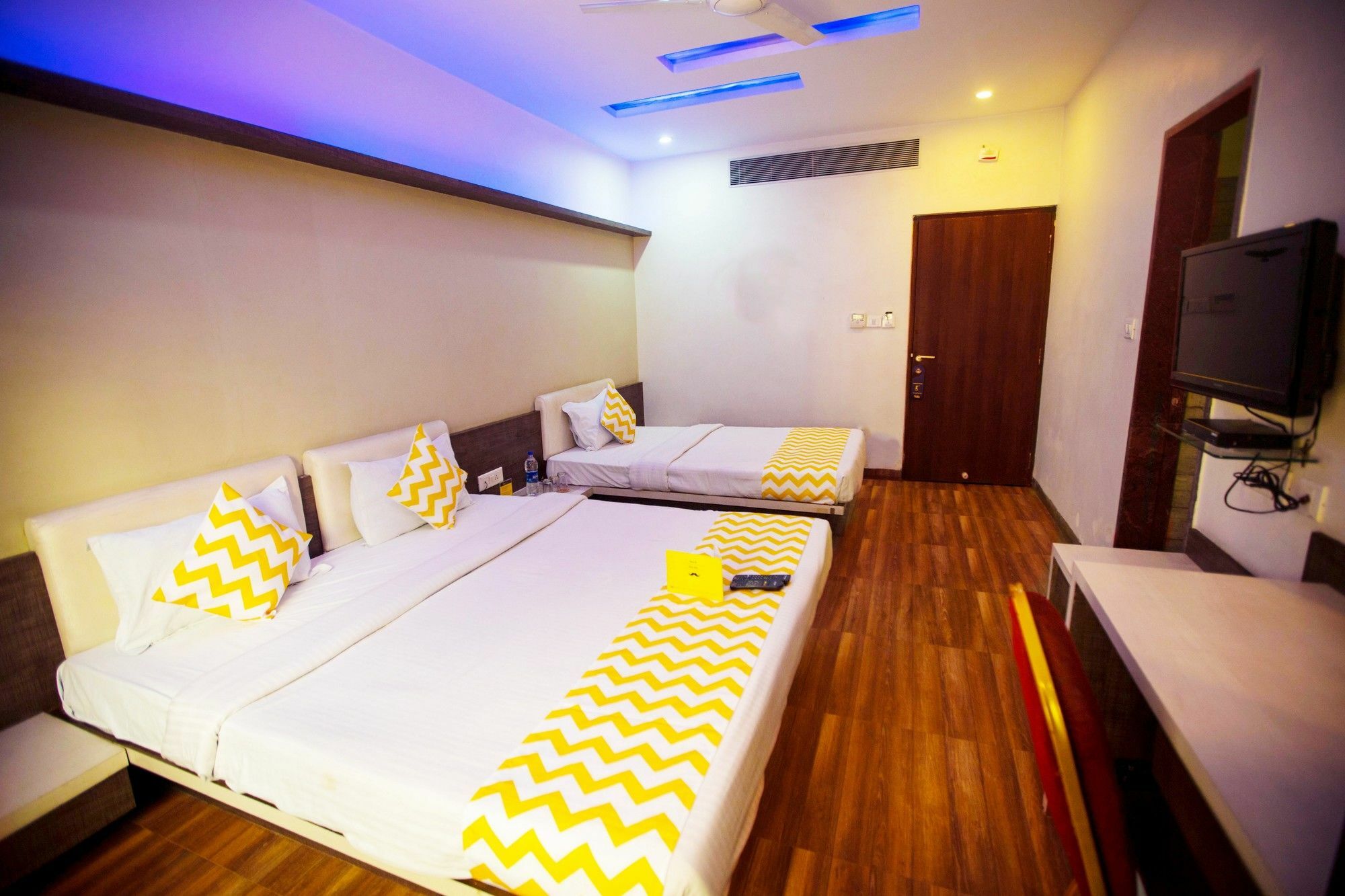 Fabhotel Bee Town Indore Exterior foto